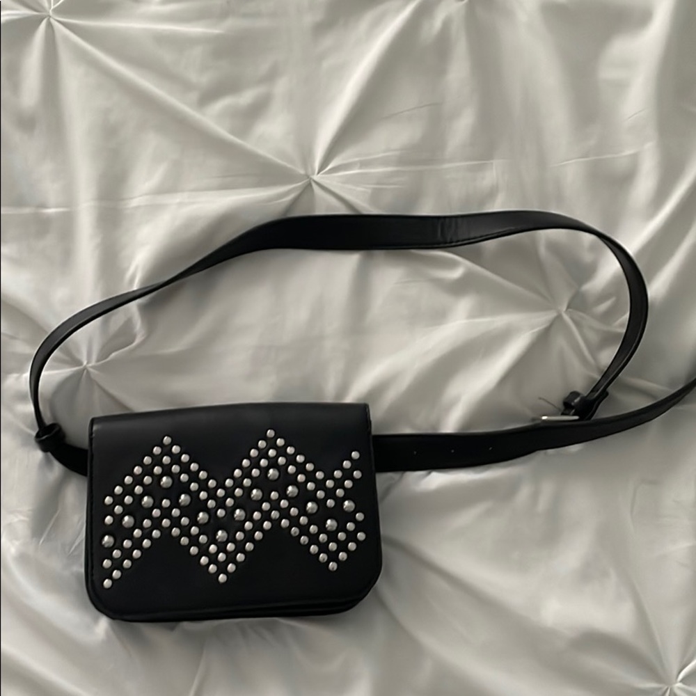 Express Fanny pack purse/belted